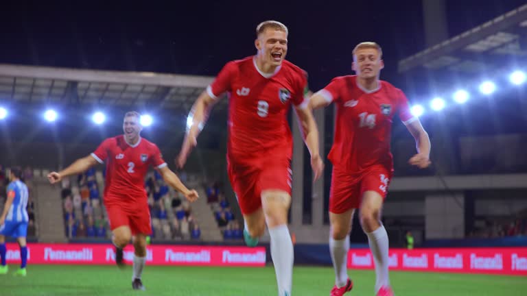 Harry Kane “Mất Hút” Giữa Thế Trận Bị Phong Tỏa